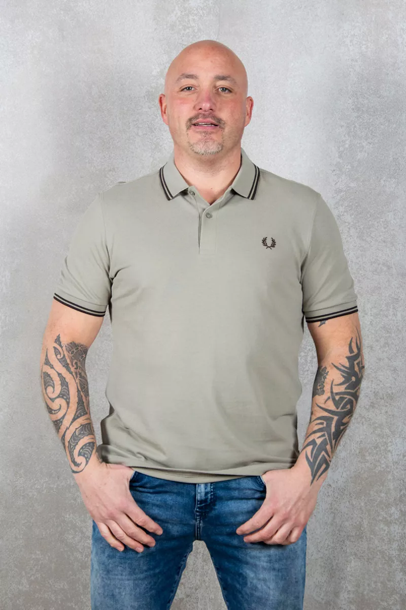 Fred Perry m3600 u84 warm grey/brick