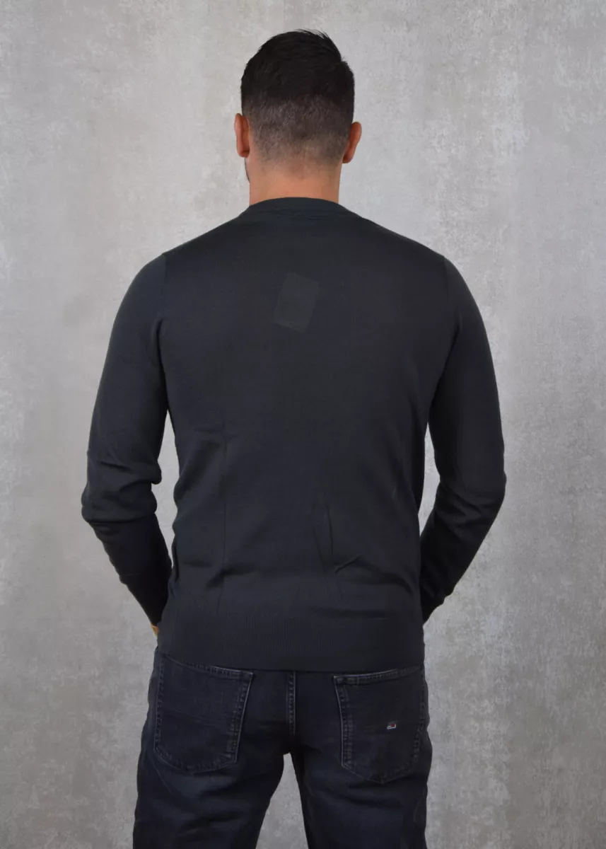 Lyle & Scott Tonal Eagle Merino Crew Neck Jumper 3 Lyle & Scott kn2121vc w635 gunmetal