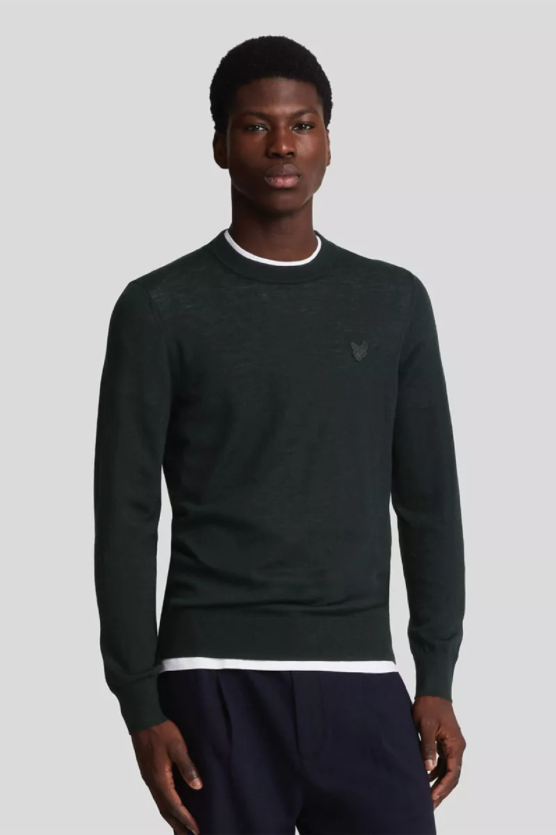 Lyle & Scott Tonal Eagle Merino Crew Neck Jumper 4 Lyle & Scott kn2121vc z865 jet black