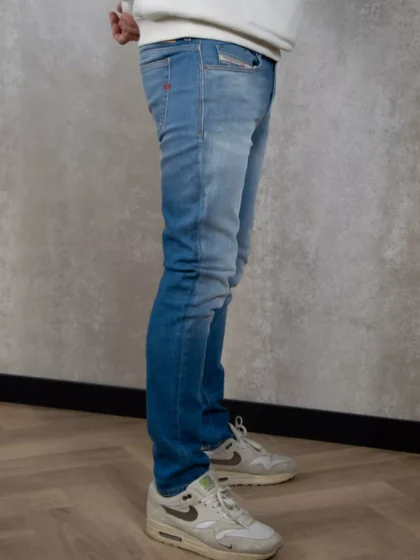 Diesel 0bmbq 01 sleenker