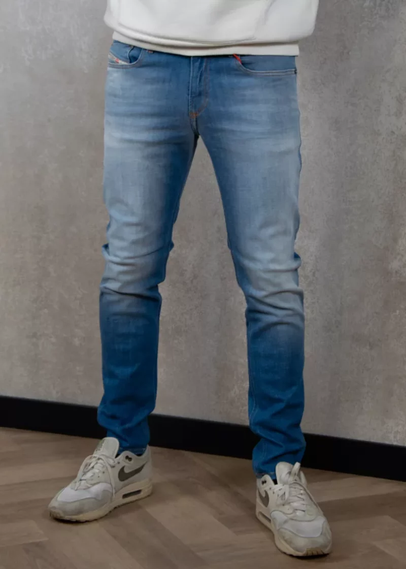 Diesel 0bmbq 01 sleenker