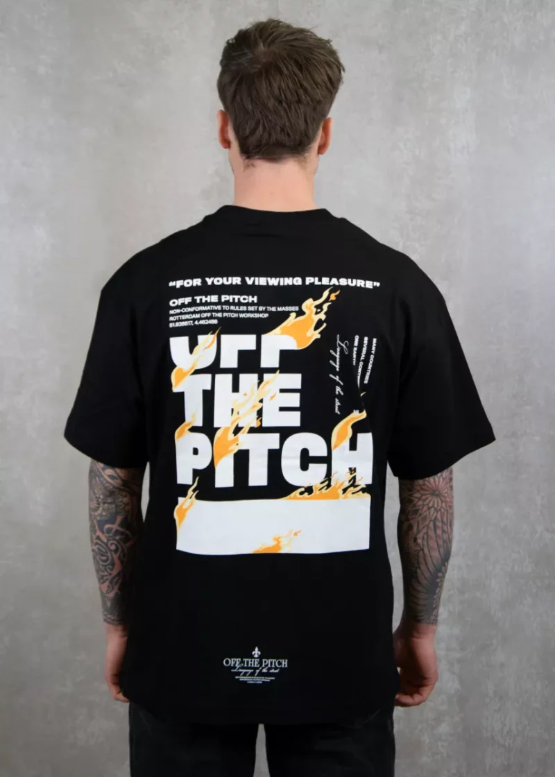 OFF THE PITCH lit loose fit tee 998 black