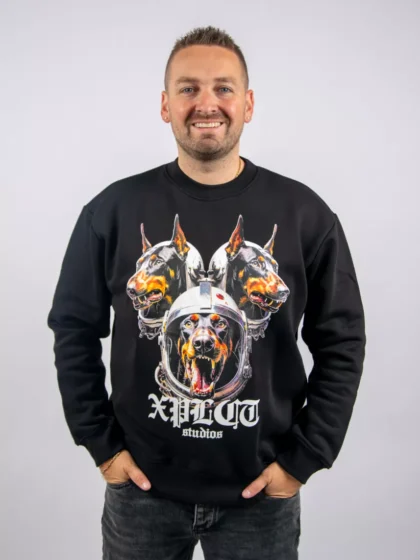 XPLCT dobberman crewneck black