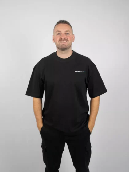 OFF THE PITCH world loose fit tee 998 black