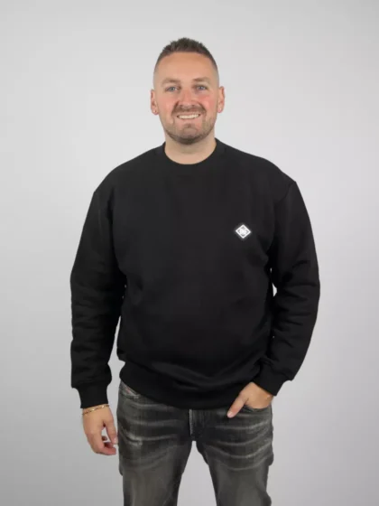 XPLCT plate crewneck black