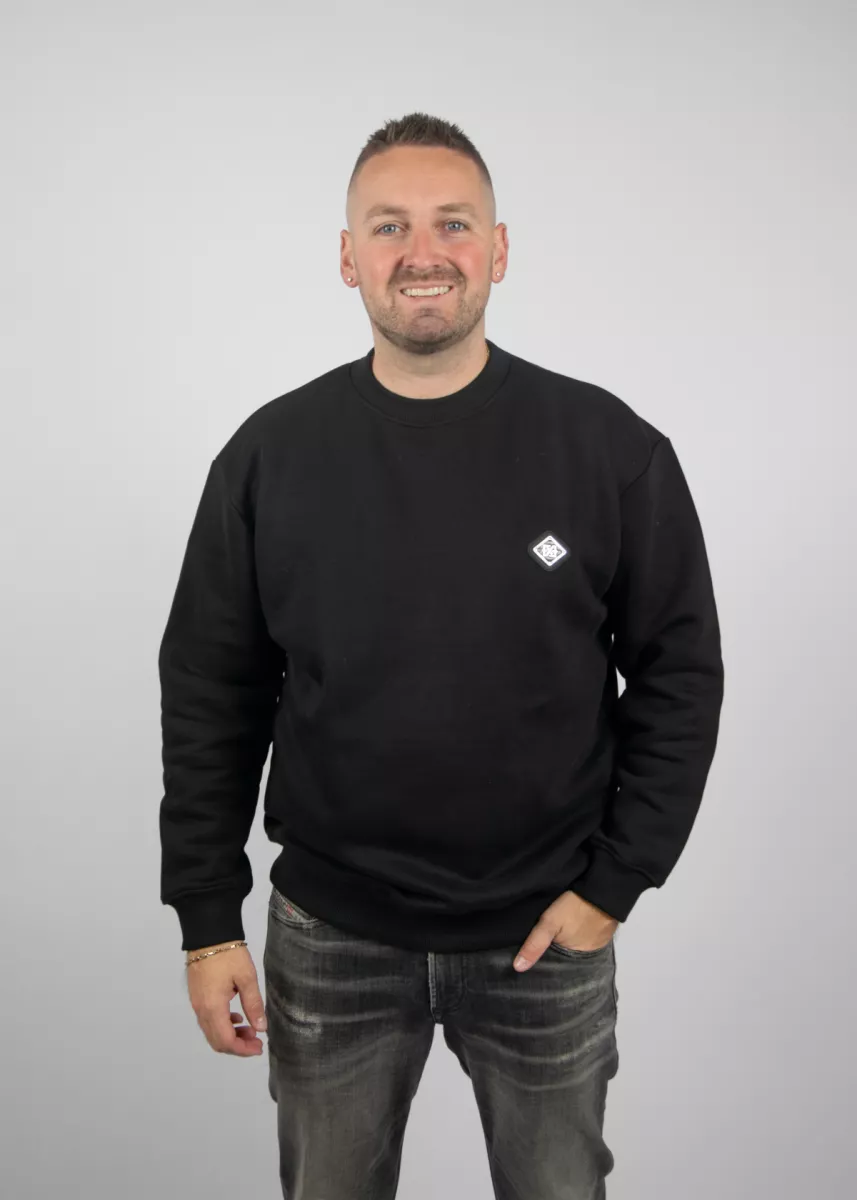 XPLCT plate crewneck black