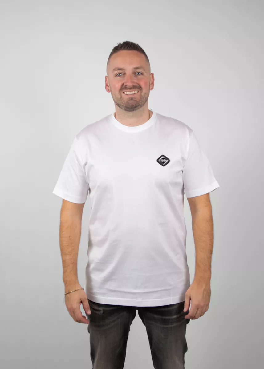 XPLCT plate tee white