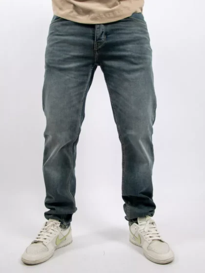 Chasin' 1111298012 d20 mid blue denim