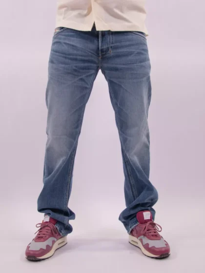 Diesel 09m12 01 larkee