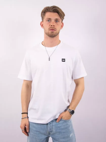 Weekend Offender ts1b01 white