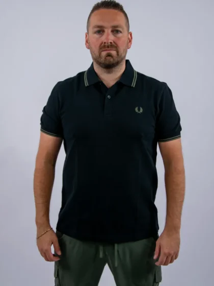 Fred Perry m3600 t44 black/fieldgreen