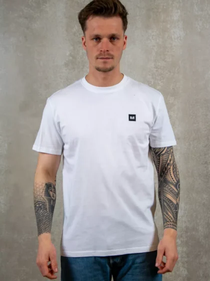 Weekend Offender ts1a01 white