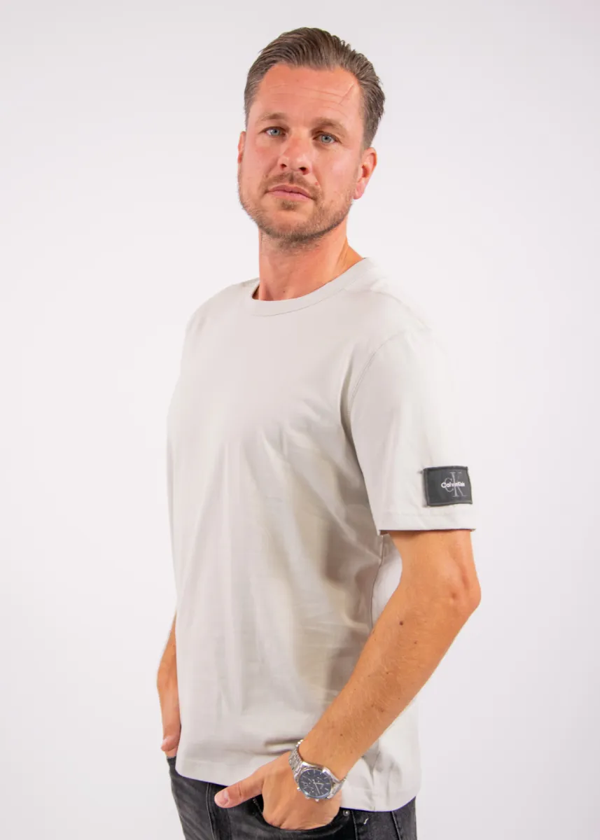 Calvin Klein Jeans SS Clsc Sueded Jersey Badge Tee 2 Calvin Klein Jeans lv04rj206g pdj moonstruck