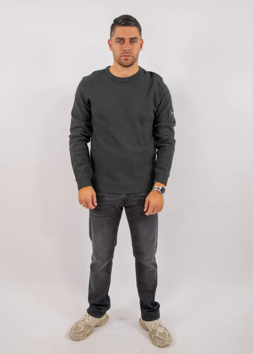Calvin Klein Jeans LS Waffle Badge Crewneck Tee 5 Calvin Klein Jeans lv04rj209g 8mn pirate black