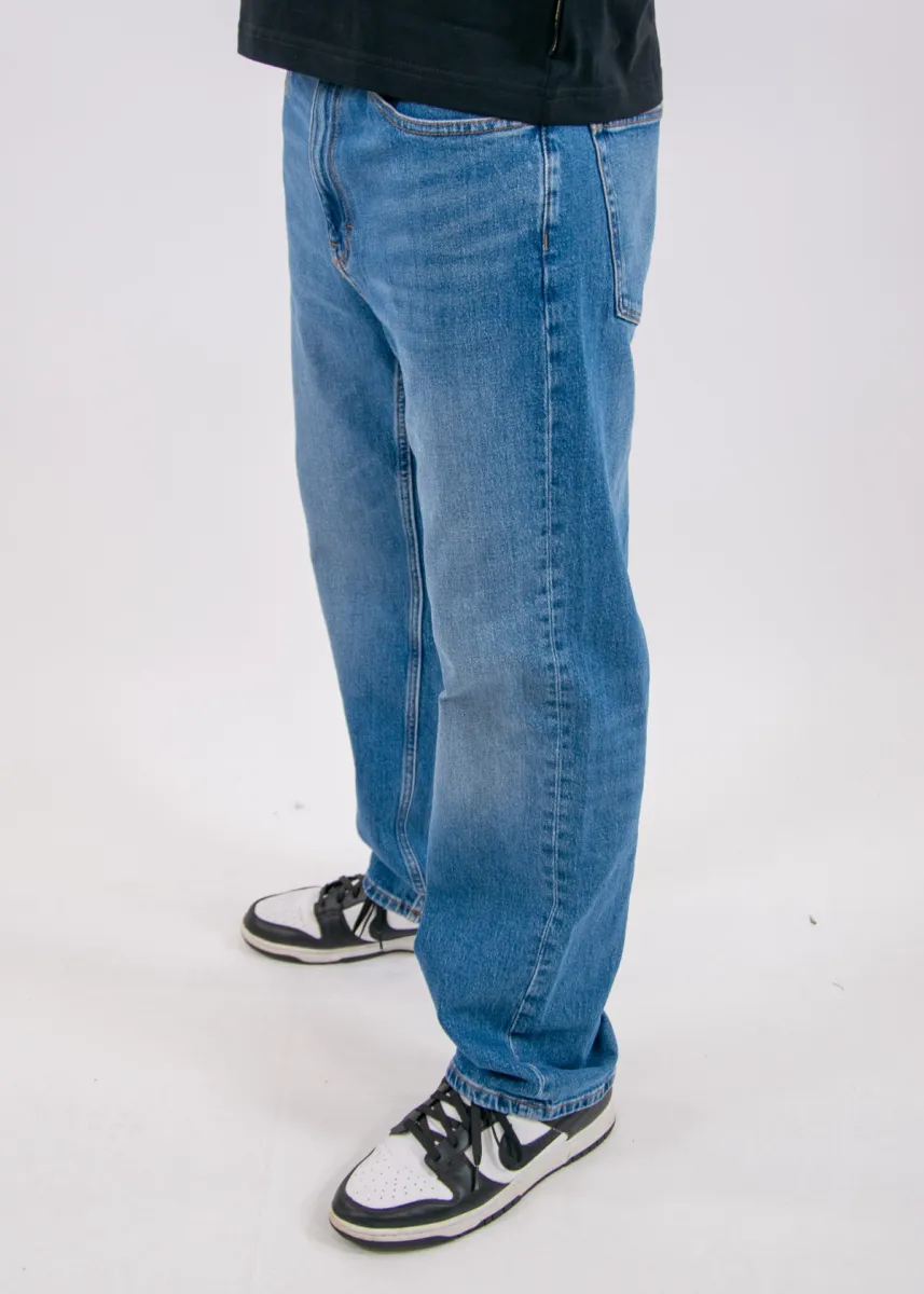 Tommy Jeans Otis Straight Fit Jeans BJ0133 3 Tommy Jeans dm0dm23402 1a5 denim medium