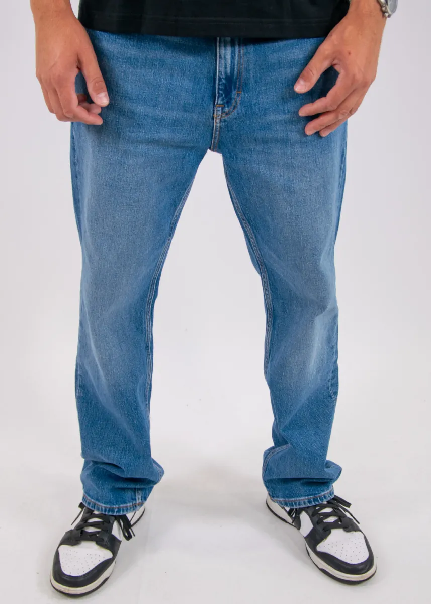 Tommy Jeans Otis Straight Fit Jeans BJ0133 2 Tommy Jeans dm0dm23402 1a5 denim medium
