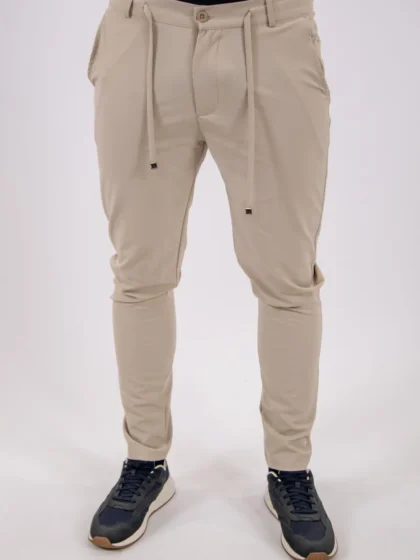 Malelions technical chino almond